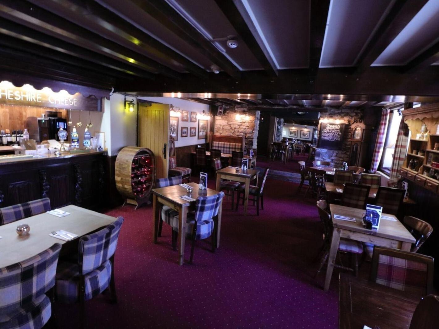 Ye Olde Cheshire Cheese Inn Castleton  Dış mekan fotoğraf